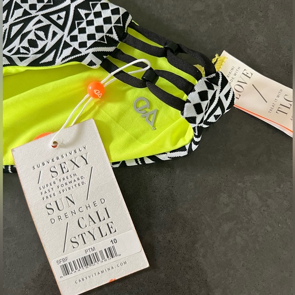 CA by Vitamin A bikini - Picture 7 of 8